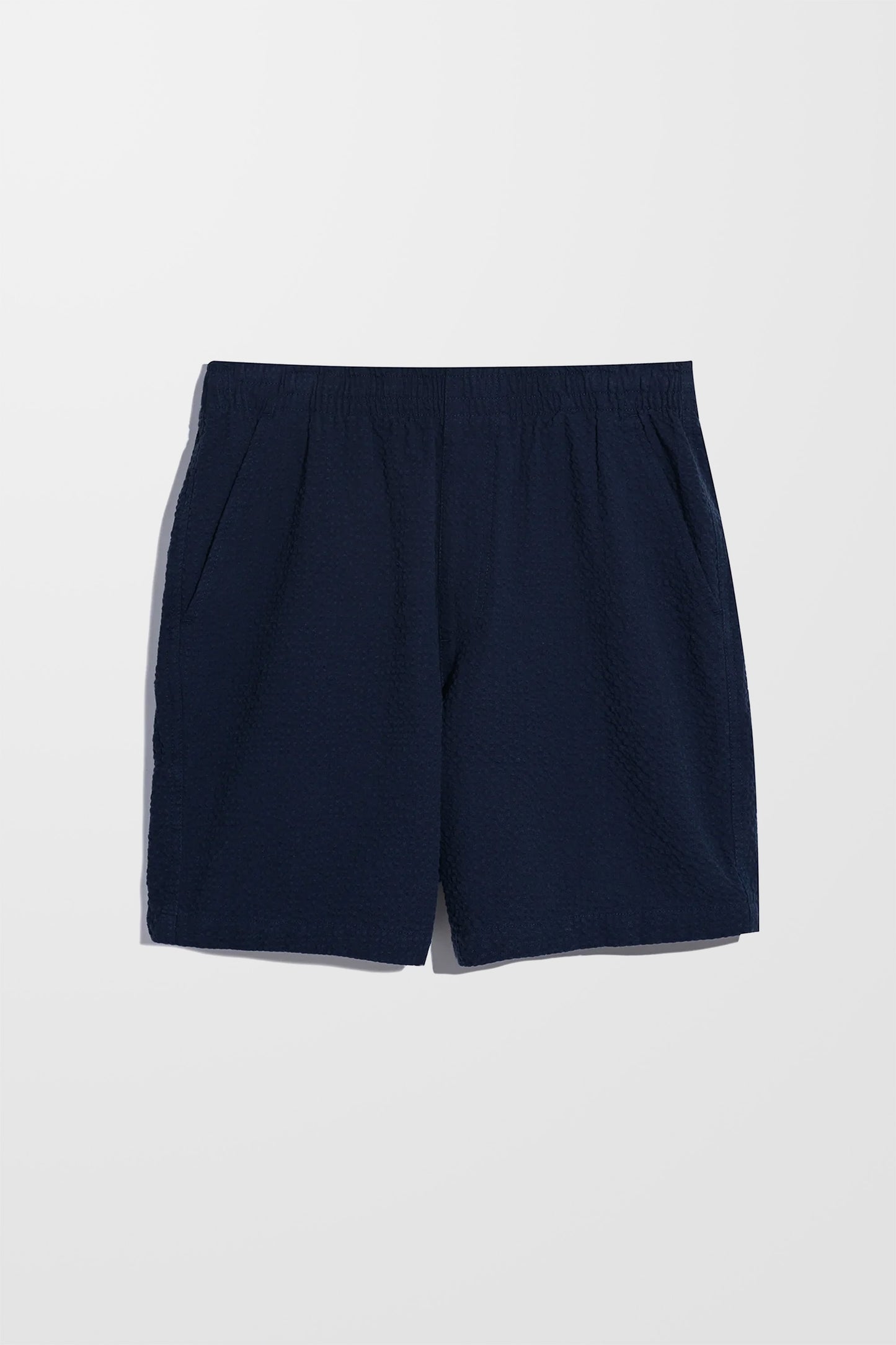 Redwald Seersucker Shorts (in Navy)